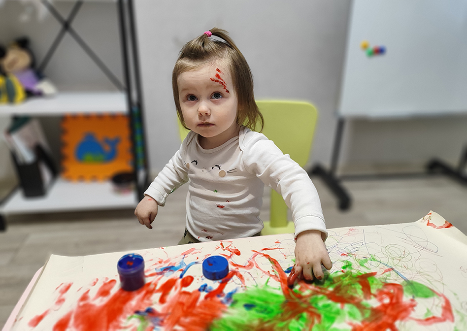 Помощь специалиста по сенсорному развитию детей